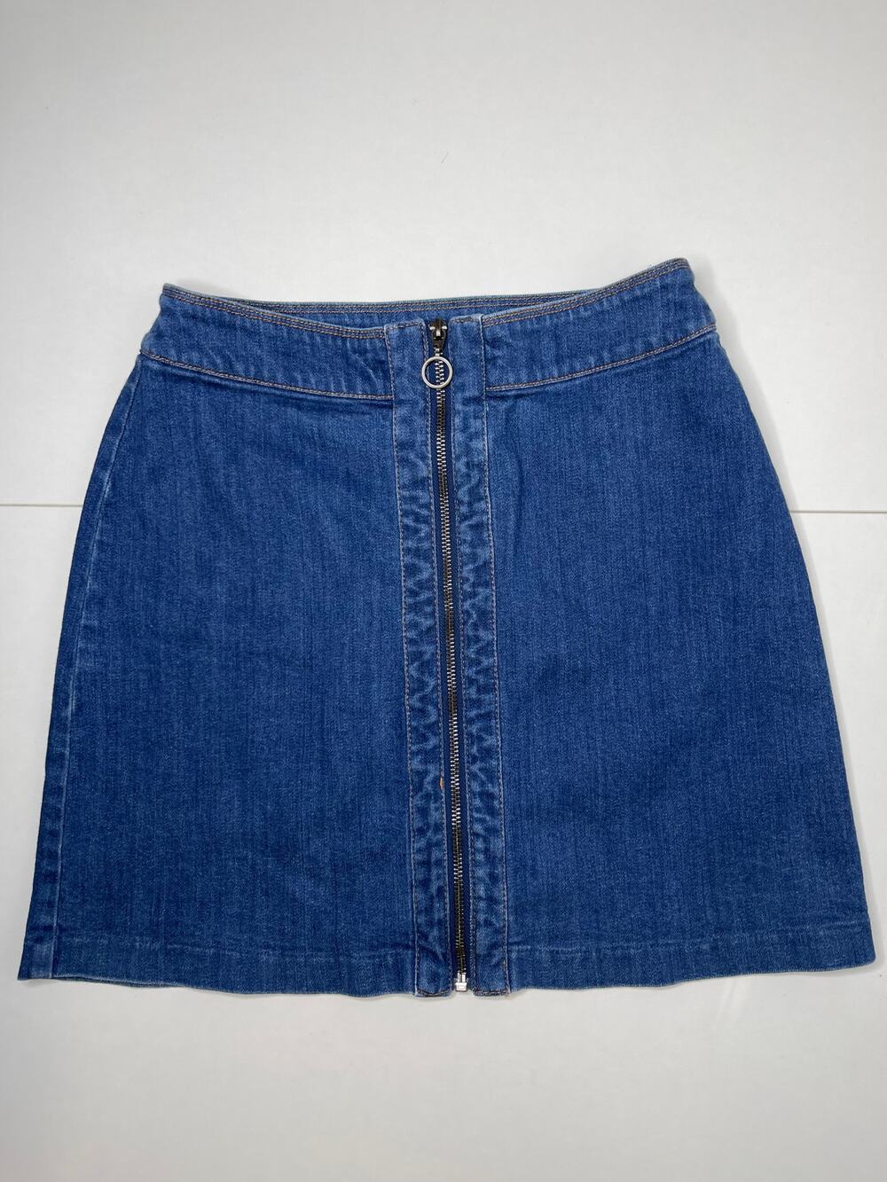 H&M — Zip Up Front Dark Wash Blue Stretch Cotton Denim Jean Mini Skirt — Size 8